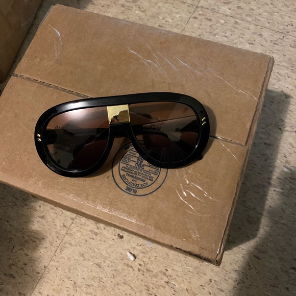 Black Aviator sunglasses - Picture 3 of 3